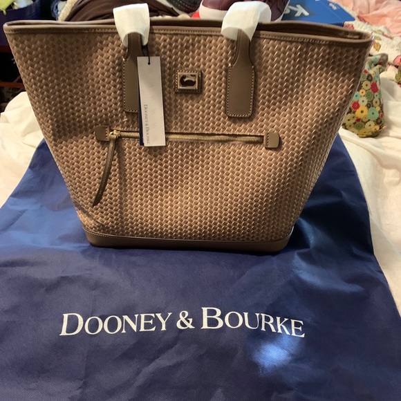 Dooney & Bourke Leather Tote NIB - Picture 1 of 8